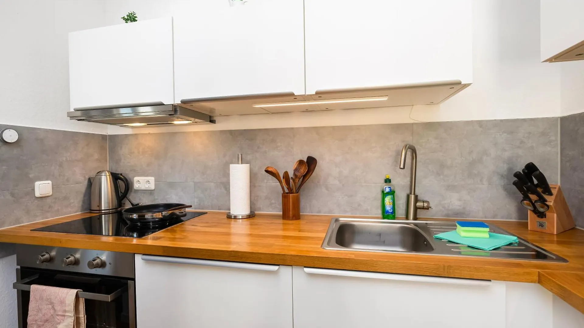 70 Qm Wohlfuehlperle - Ruhig Und Trotzdem Schnell Im Zentrum - Grosser Balkon Dresden Apartment